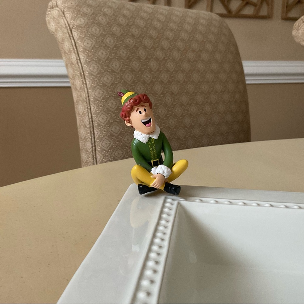 Buddy The Elf Movie Platter Decoration 🎥